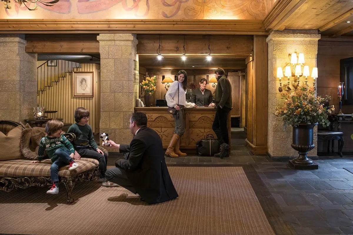 lobby (15)