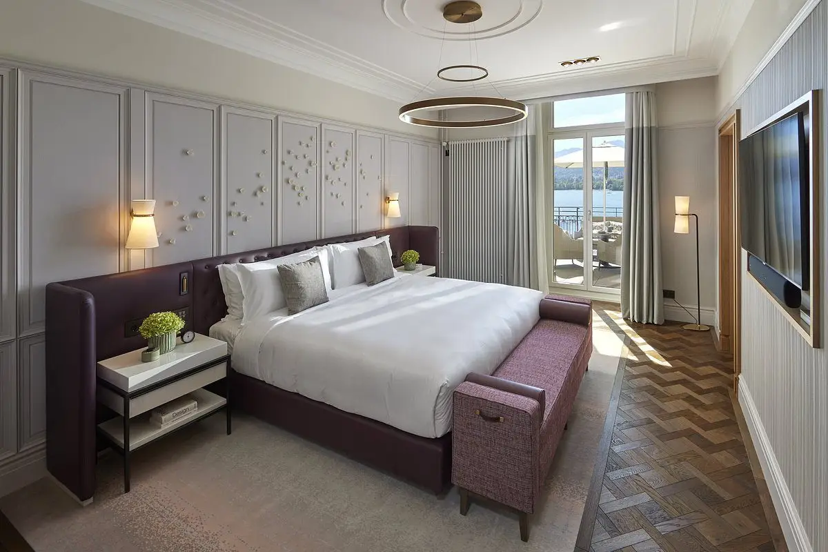 lv-suite-with-terrace (1)