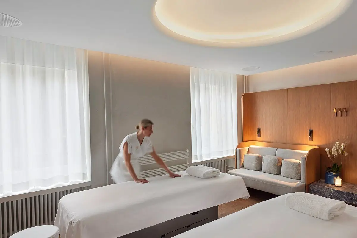 spa-treatment-room