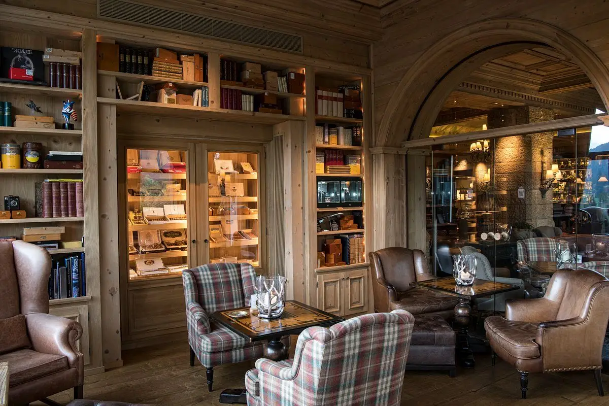 the-lobby-bar-fumoir