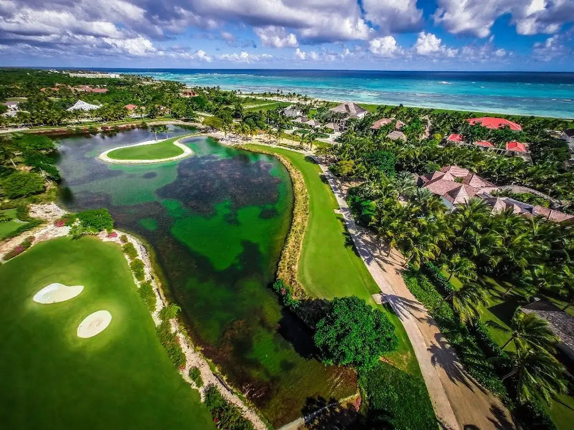 A - La Cana Golf Course - Hole 3 Arrecife
