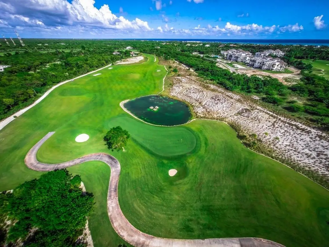 A - La Cana Golf Course Hole 6 - Hacienda