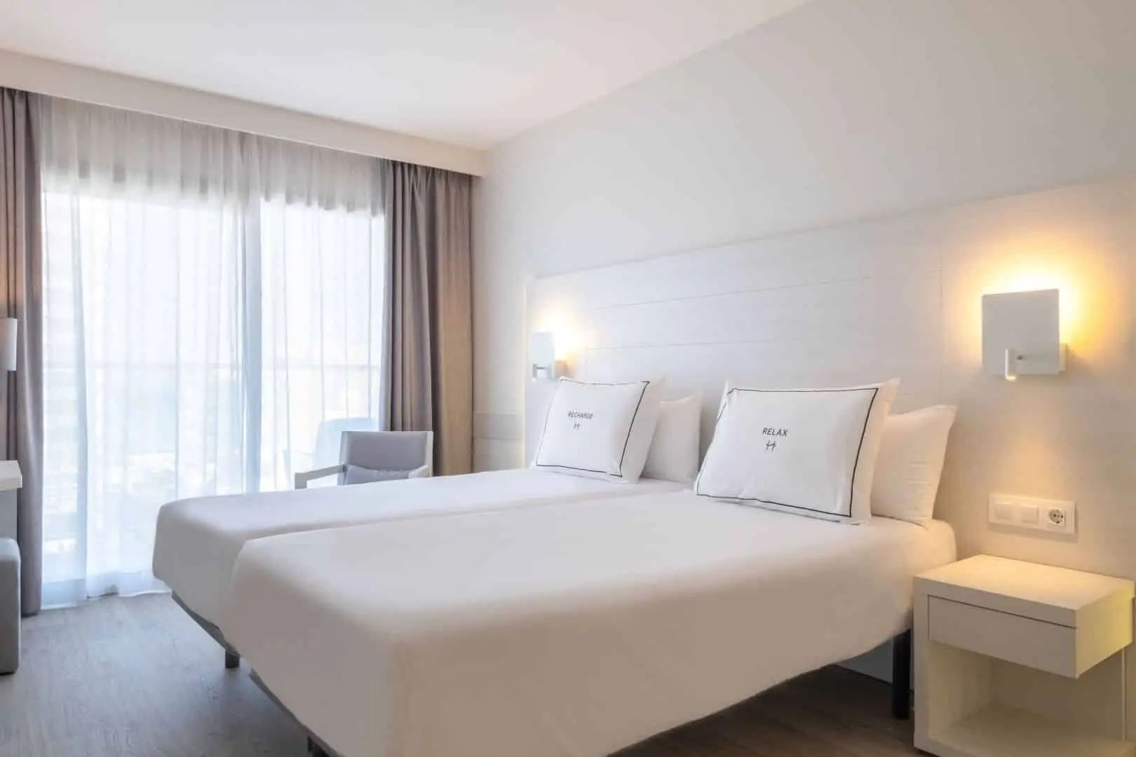 Hotel-Helios-Mallorca-rooms-habitaciones