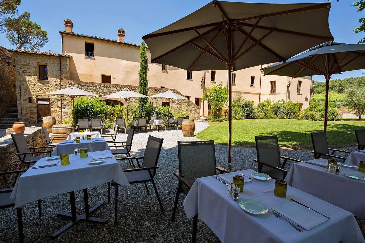 cantina-garden-restaurant (1)