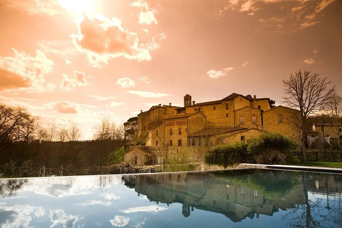 castel-monastero