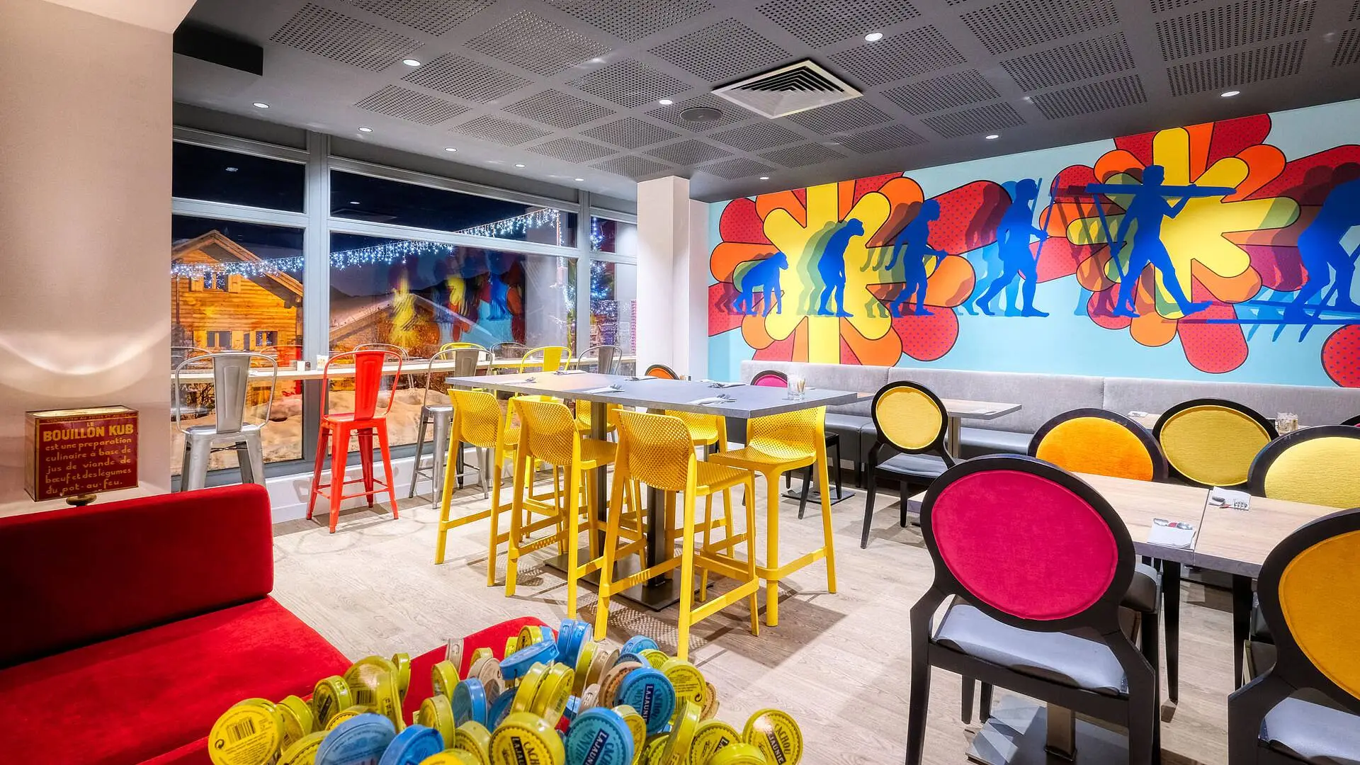 465_salle-du-cafe-restaurant-popalp-alpe-d-huez-