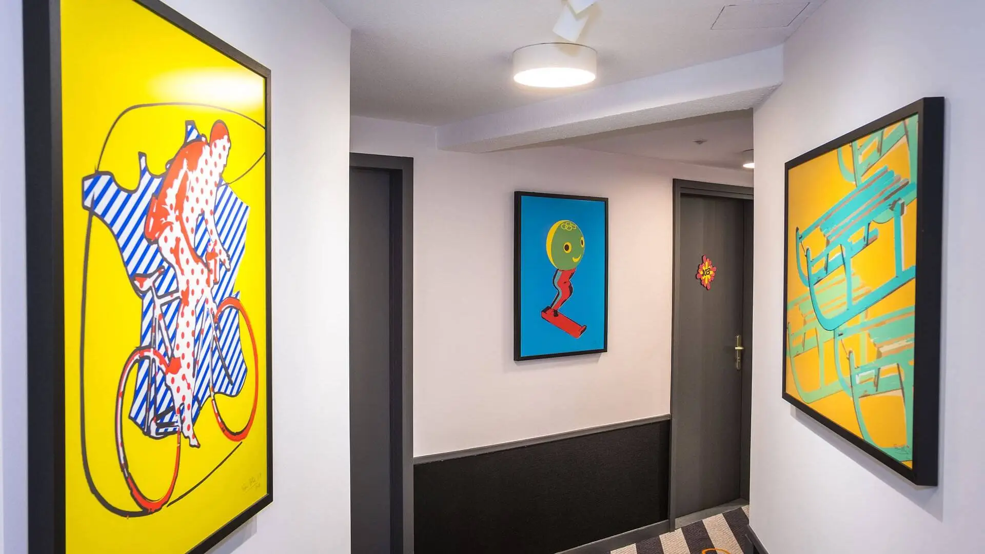 615_couloirs-style-pop-art-hotel-popalp-alpe-d-huez