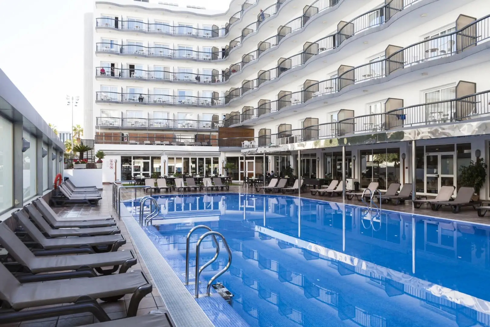hotel-helios-lloret-piscina-05