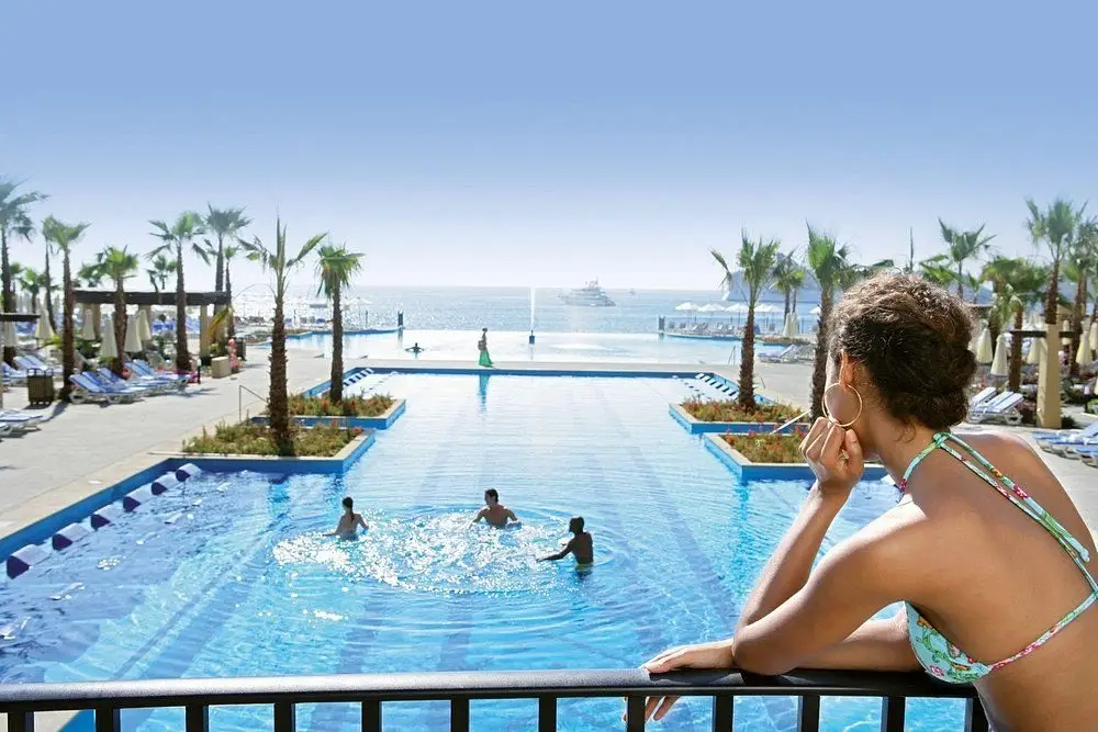 Riu 7