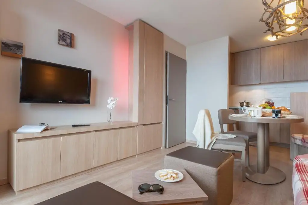 atria 12
