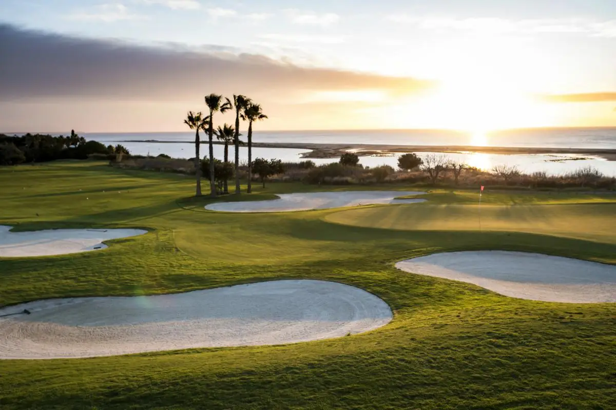 the-quinta-da-ria-golf-courses-lovely-golf-course-within-magnificent-algarve