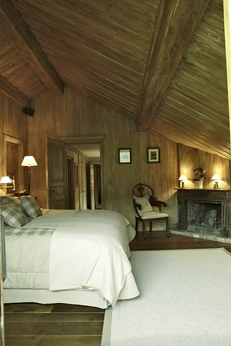 Bedroom 01 01
