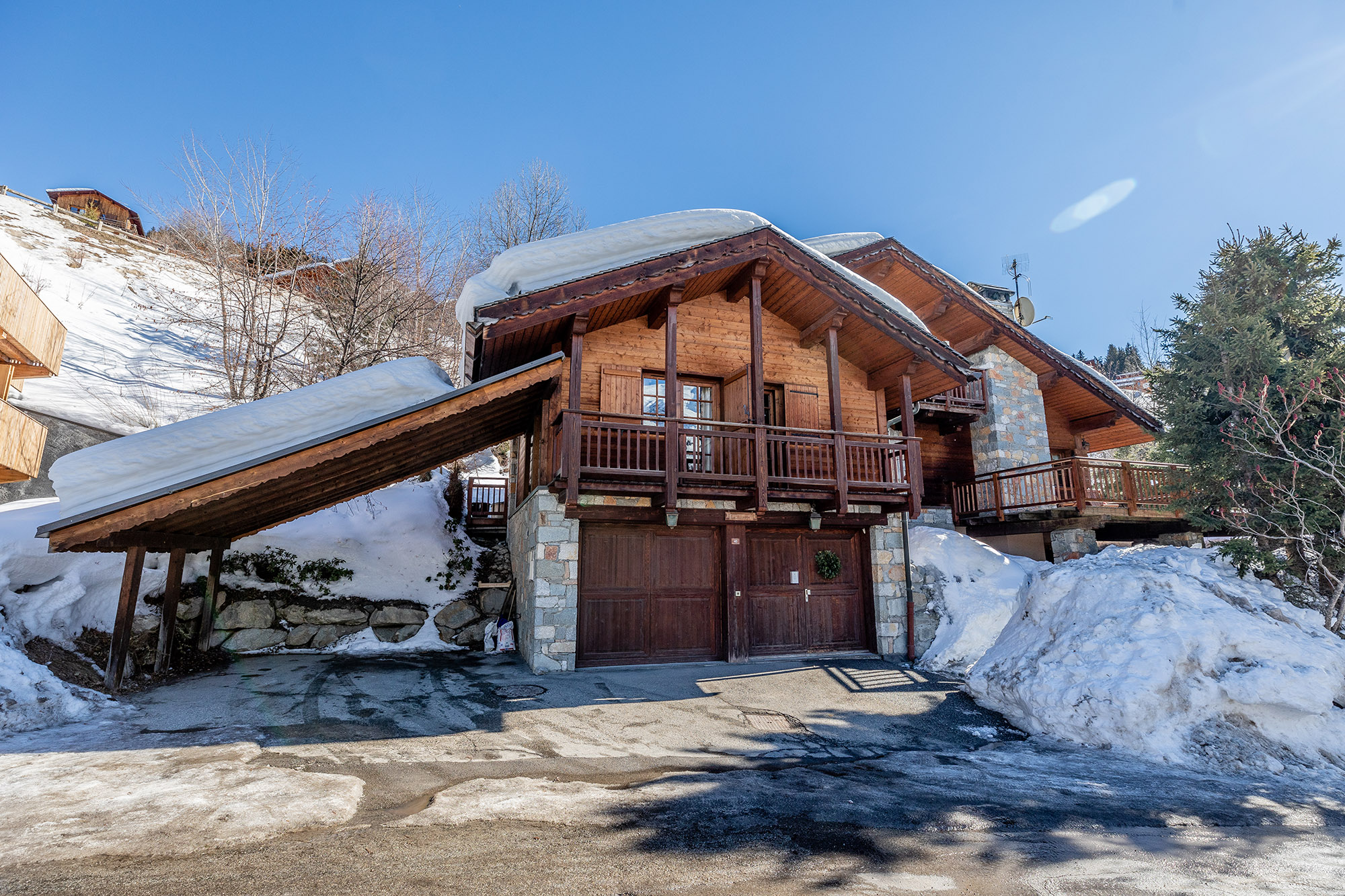 Exterior_02