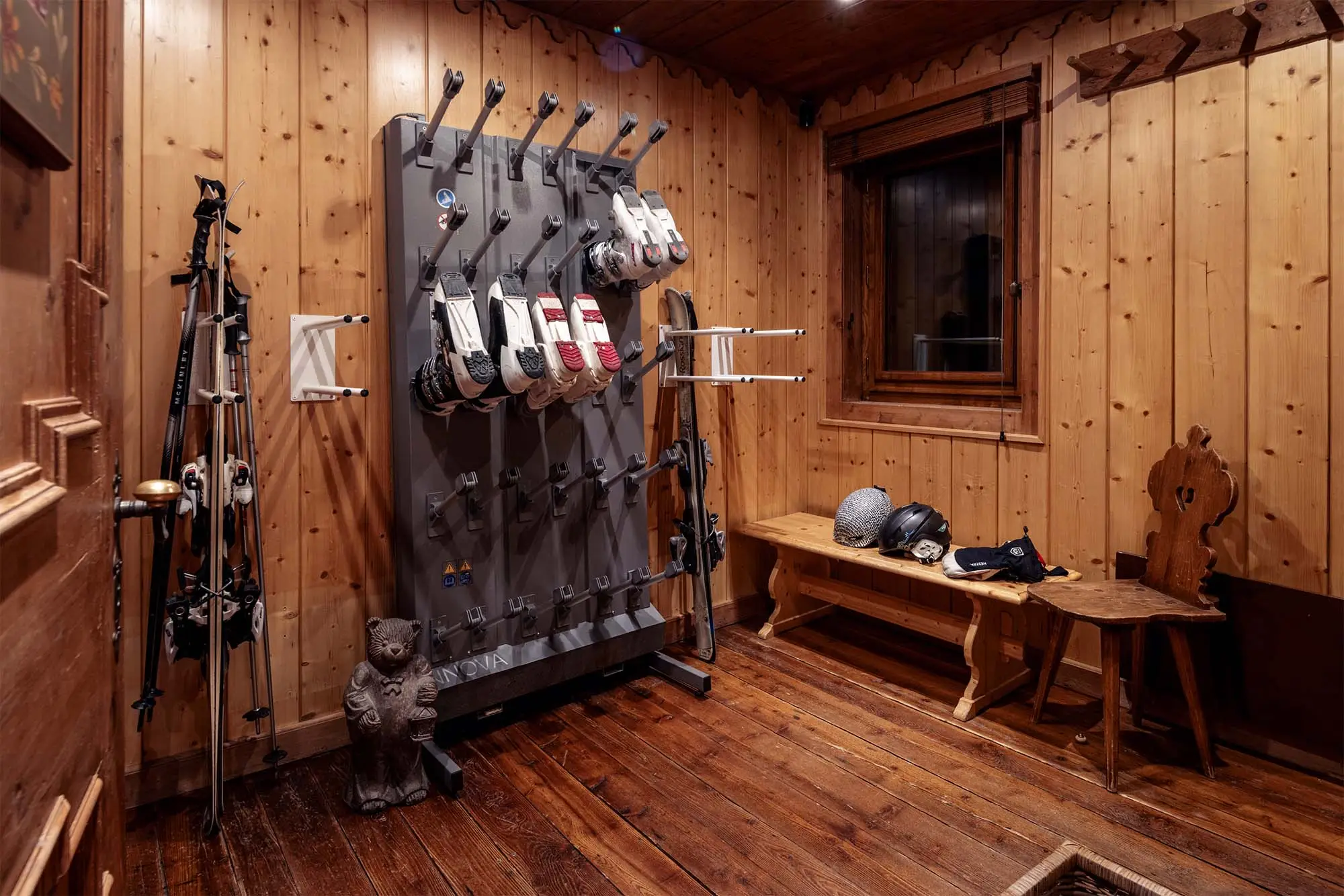 ski_room