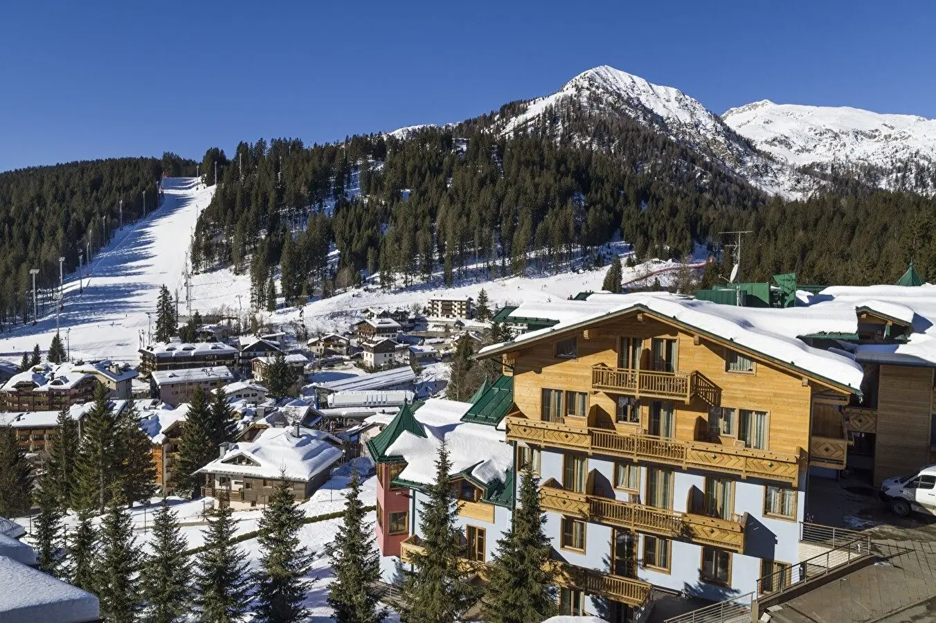 lightbox_gallery-hotel-esterno-9
