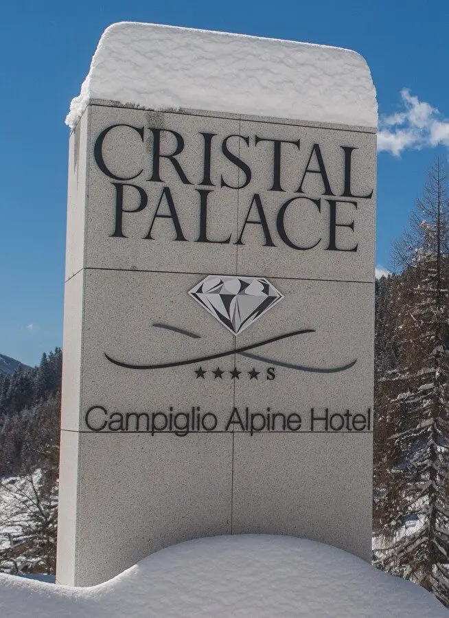 lightbox_gallery-hotel-verticale
