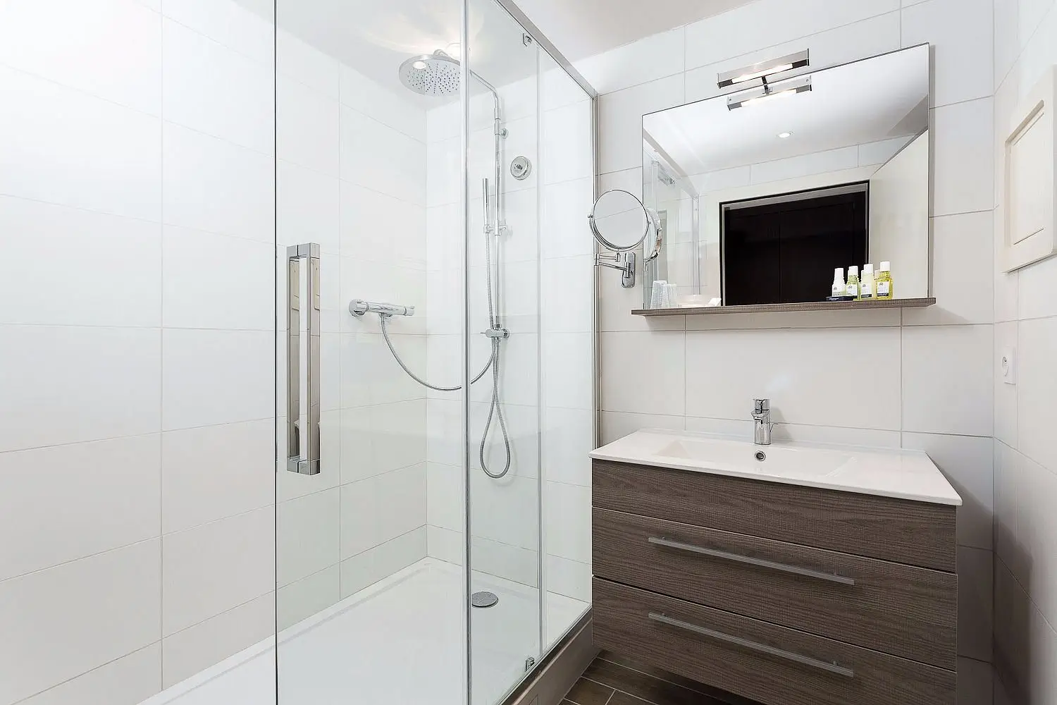 salle-de-bain-avec-douche