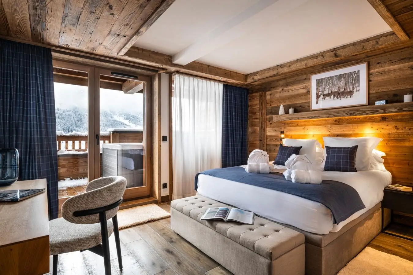 Falcon Lodge