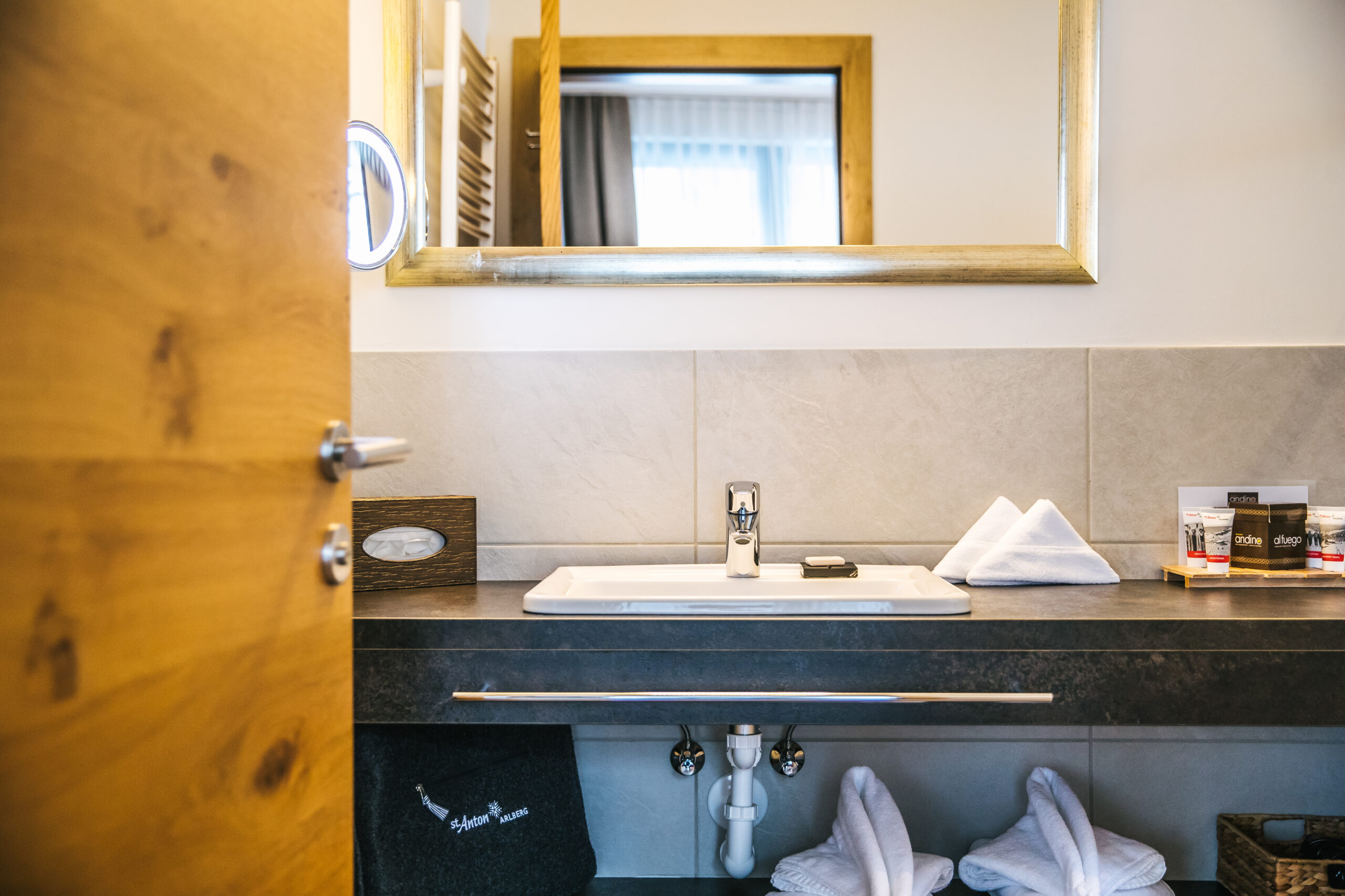 Deluxe room 6