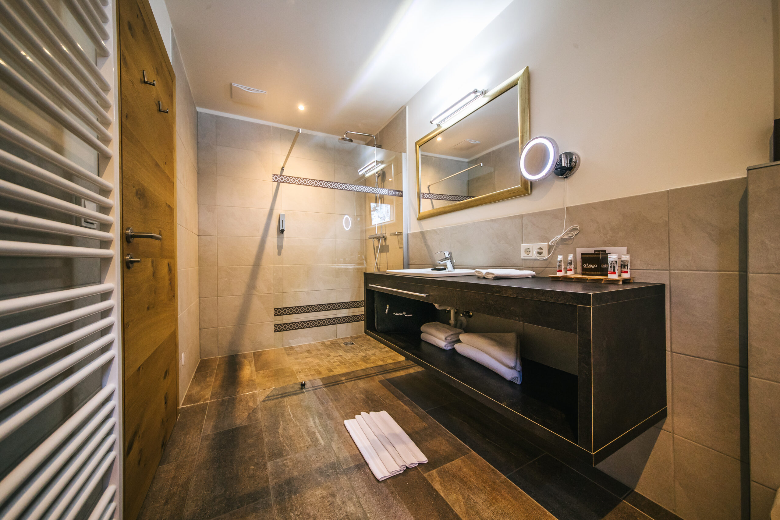 Deluxe room 7